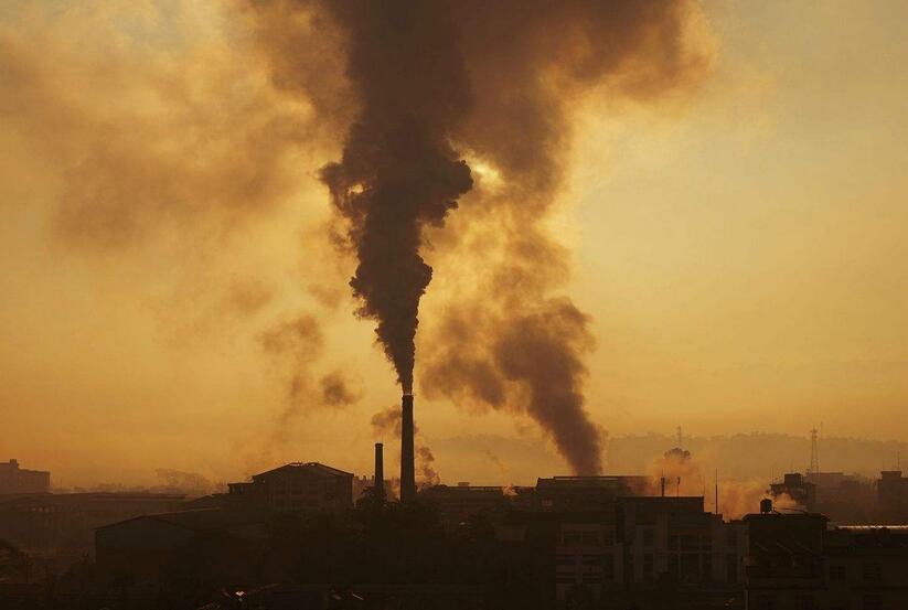 歡樂(lè)帶你探索磚煙囪拆除施工方案