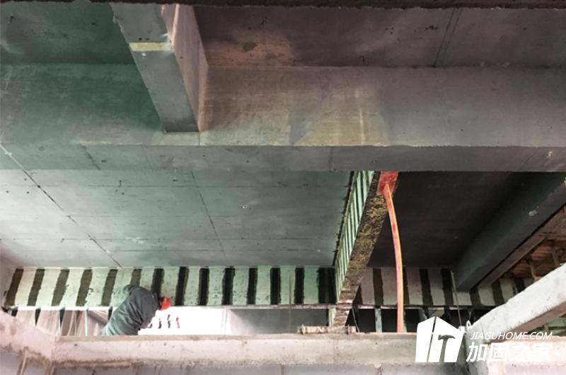 房屋樓板開(kāi)洞如何加固?