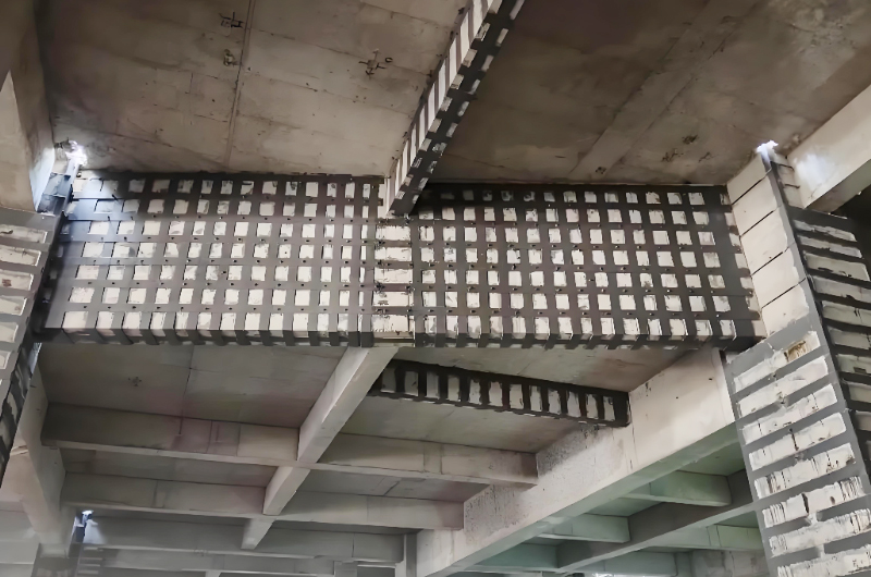 梁粘貼鋼板加固法